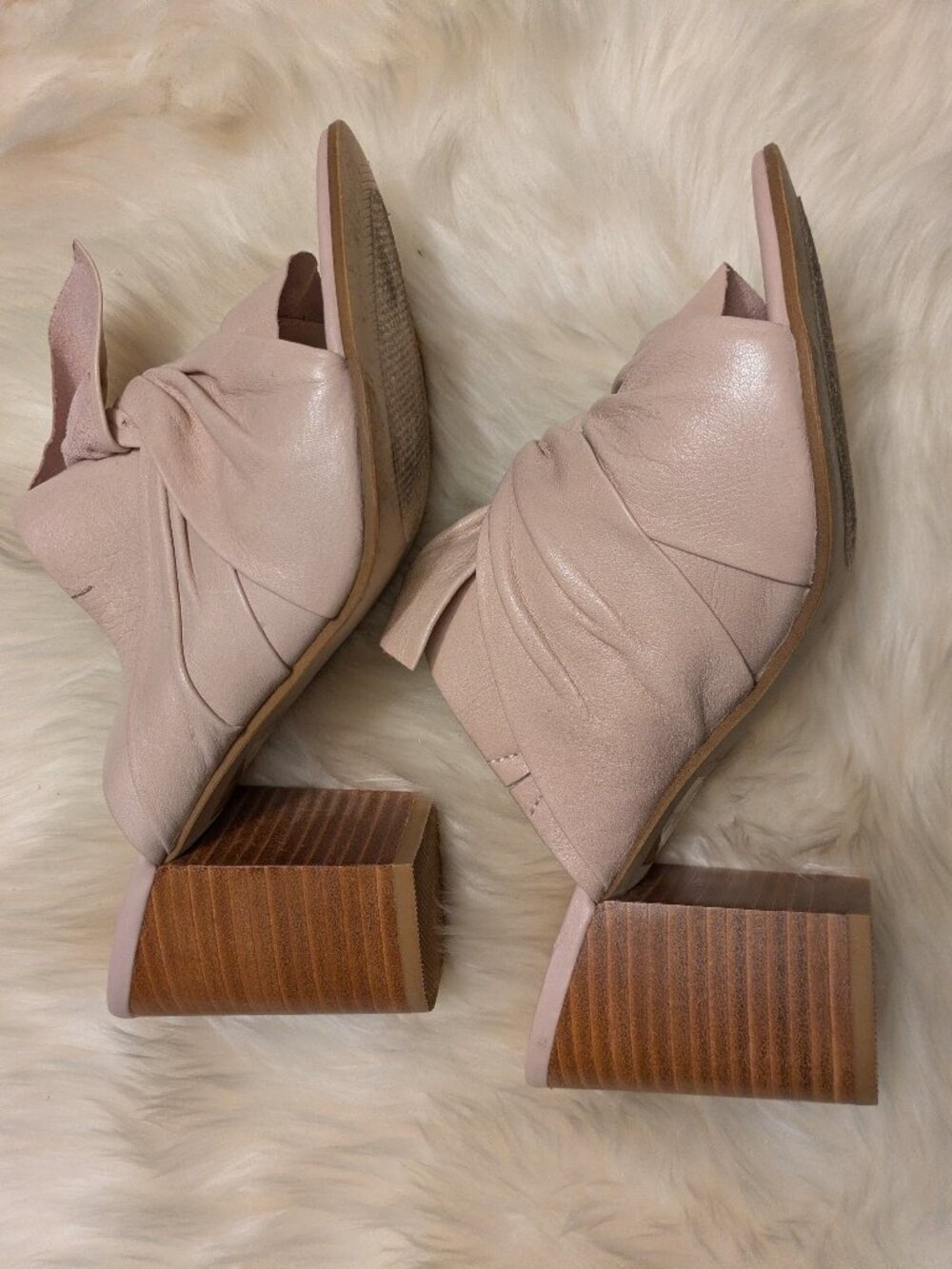 Soft Leather Slide Sandal - Picture 6 of 7